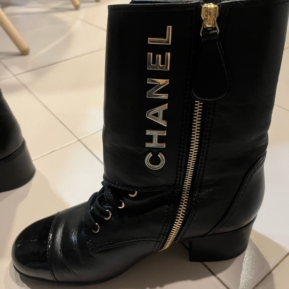 Chanel boots 19B - Picture 7 of 15